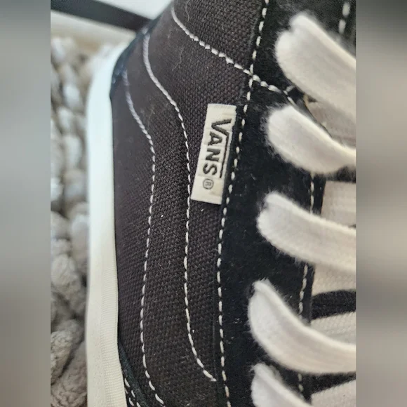 Vans Black and White Women's Sneakers - Picture 5 of 12